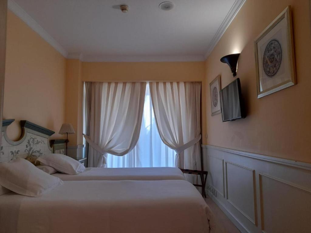 Apartamentos Guadalpin Boutique Marbella Bagian luar foto