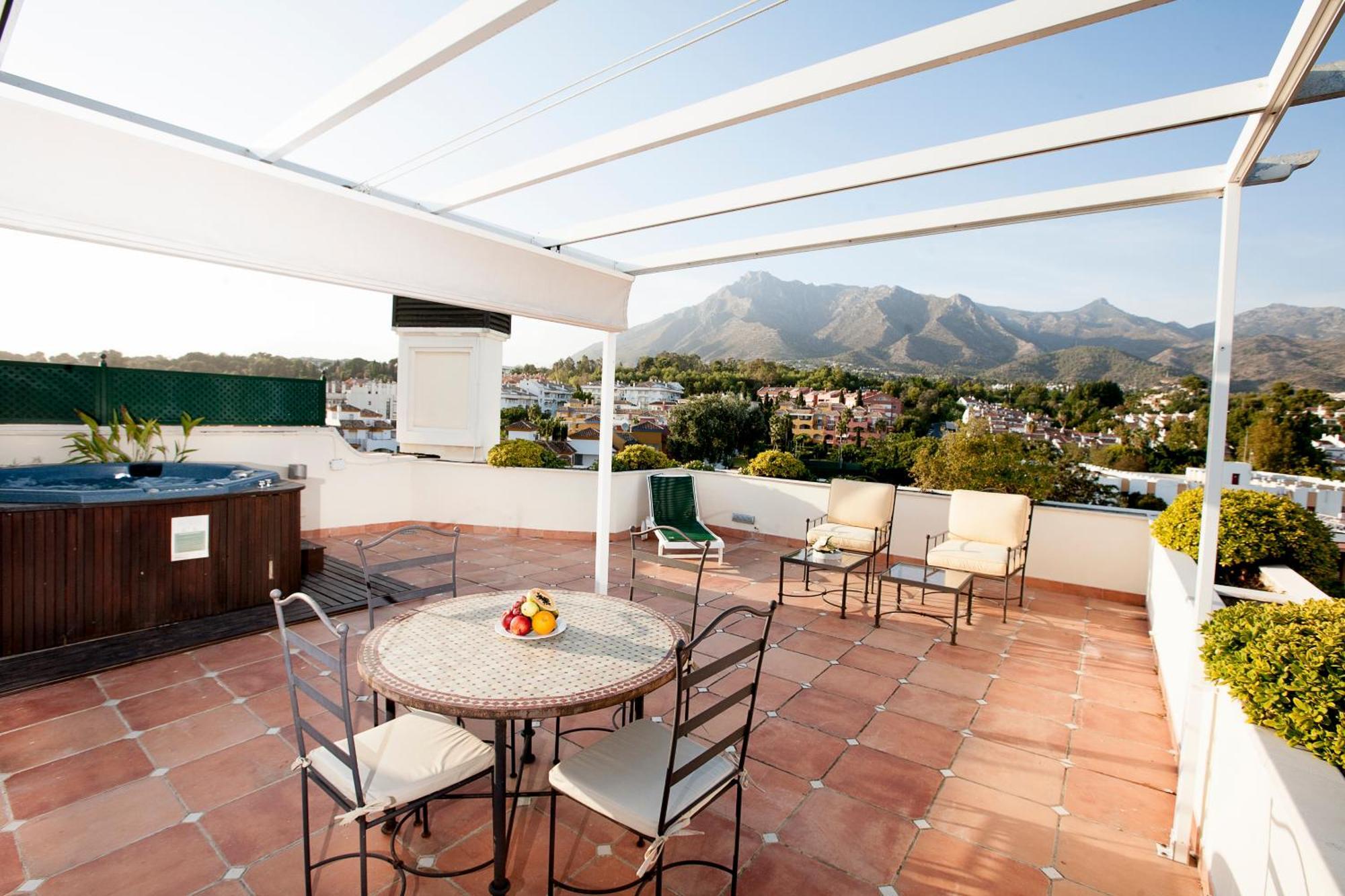 Apartamentos Guadalpin Boutique Marbella Bagian luar foto