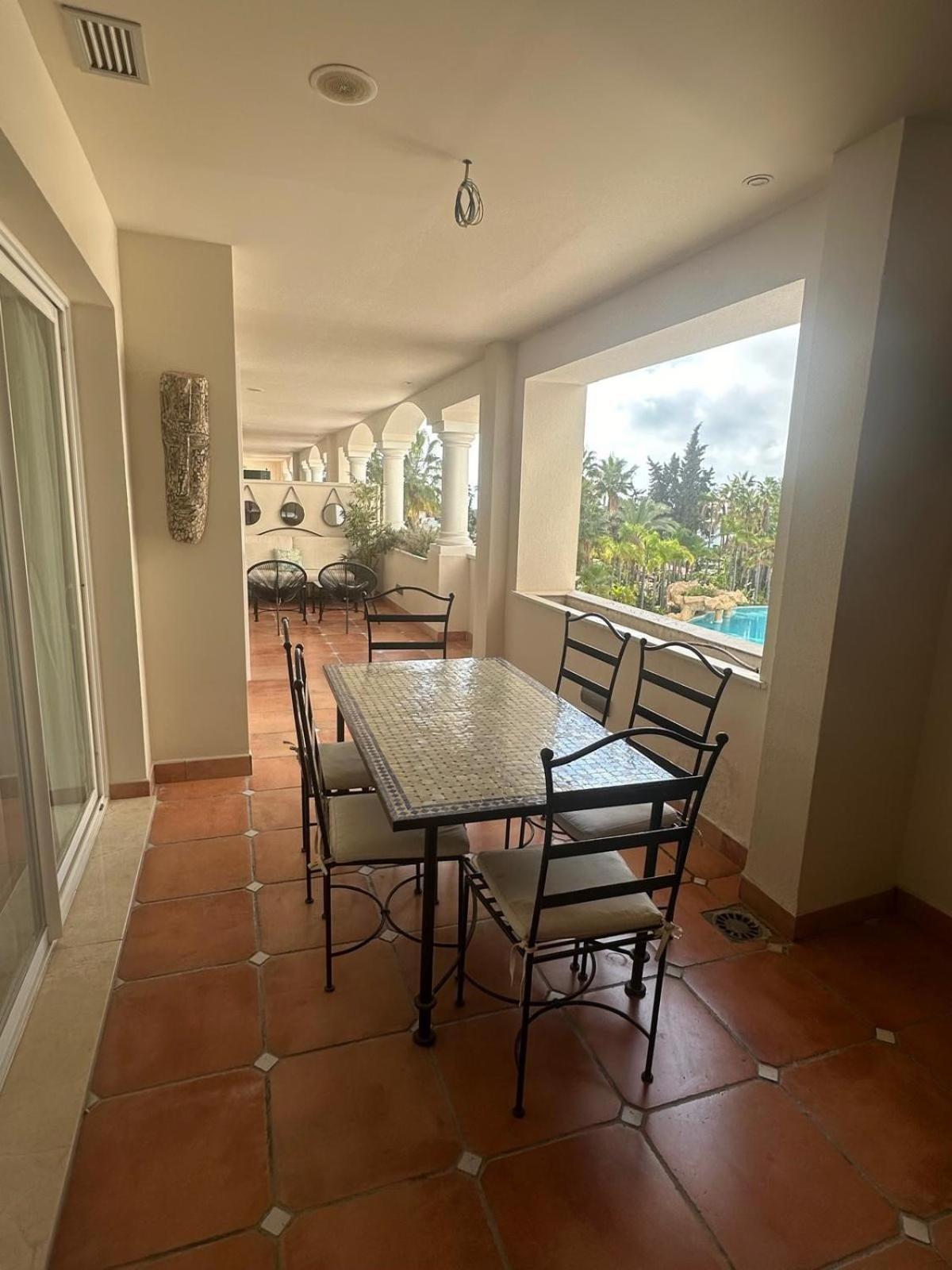 Apartamentos Guadalpin Boutique Marbella Bagian luar foto