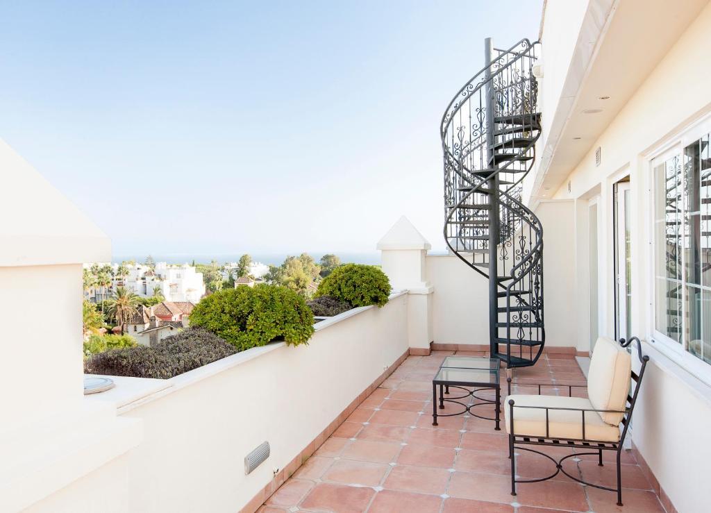 Apartamentos Guadalpin Boutique Marbella Ruang foto